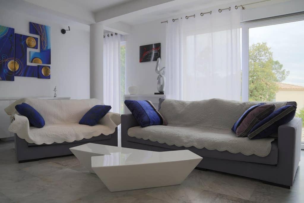 Elegante Villa De 180M3 Avec La Superbe Vue Connaux Dış mekan fotoğraf